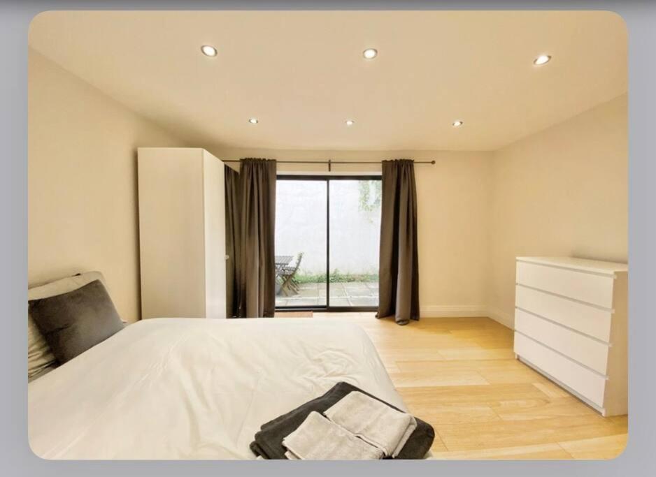 Luxury 4-Bed Apartment With Balcony & Garden, Near Emirates Stadium, 15 Mins To Central Londyn Zewnętrze zdjęcie